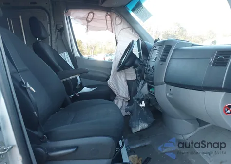 2016 Mercedes-Benz Sprinter 2500 High Roof from USA, damaged, VIN WD3PE8DD3GP314569